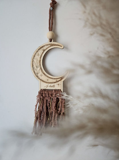 Talisman Lune en Bois & Macramé – Je brille