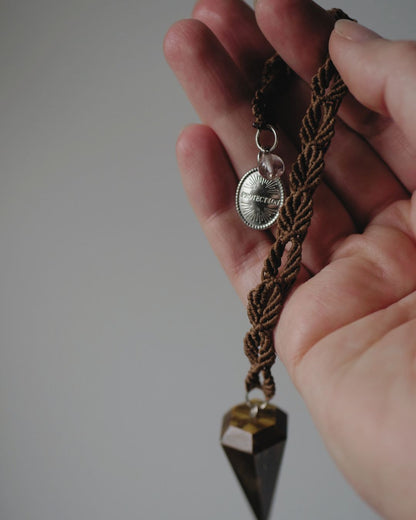 Pendule en pierre naturelle – Guidance & Protection 𓁺