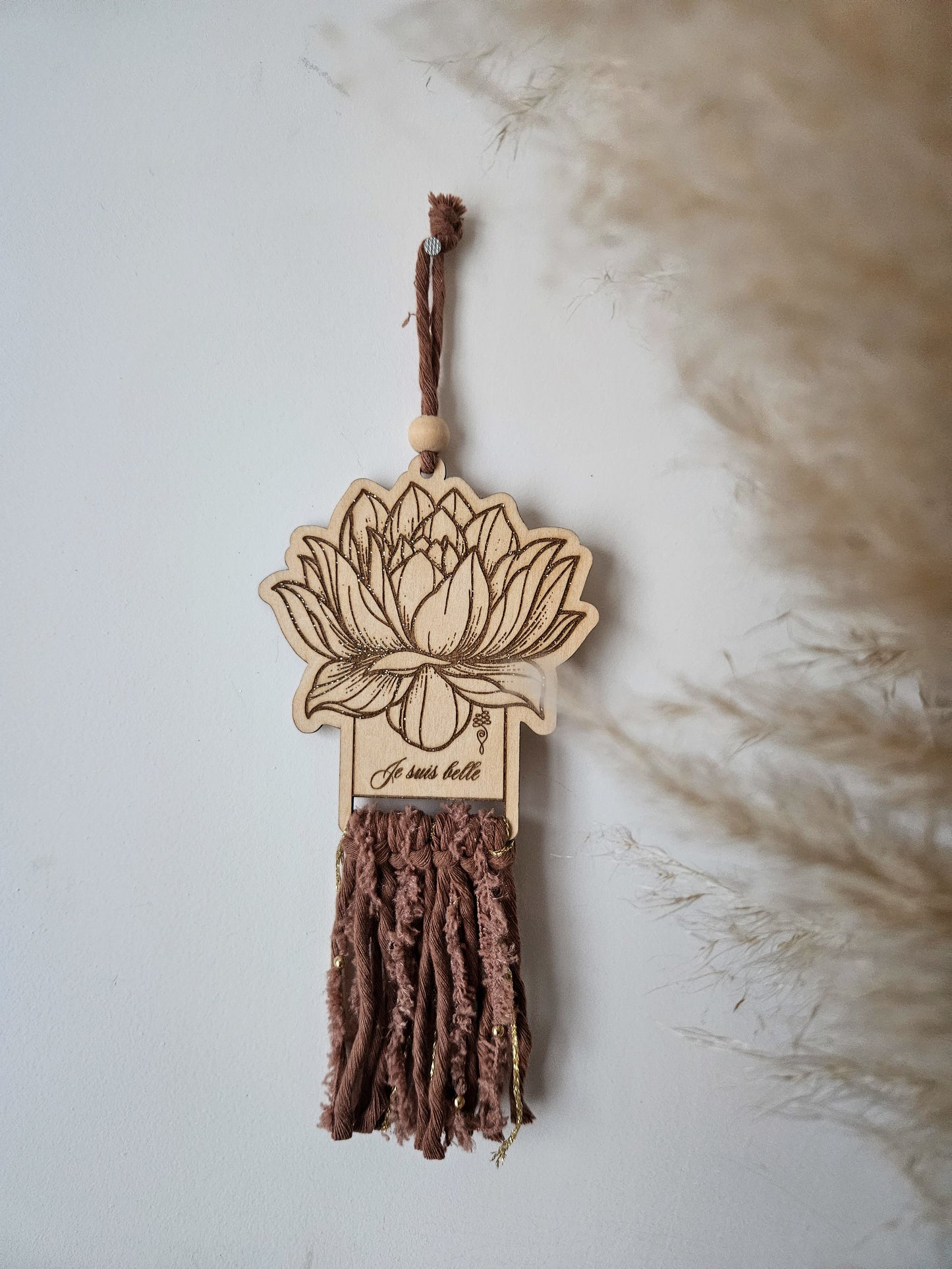 Talisman Lotus en Bois & Macramé – Je suis belle