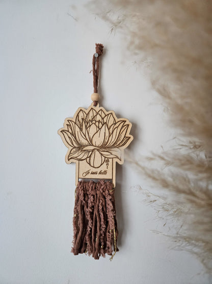 Talisman Lotus en Bois & Macramé – Je suis belle