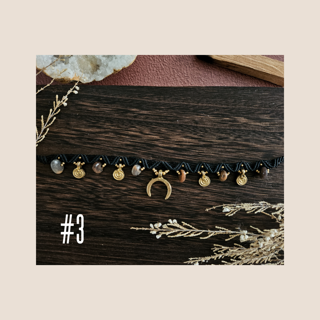 Collier Talisman en Macramé & Pierres Naturelles (ras de cou)
