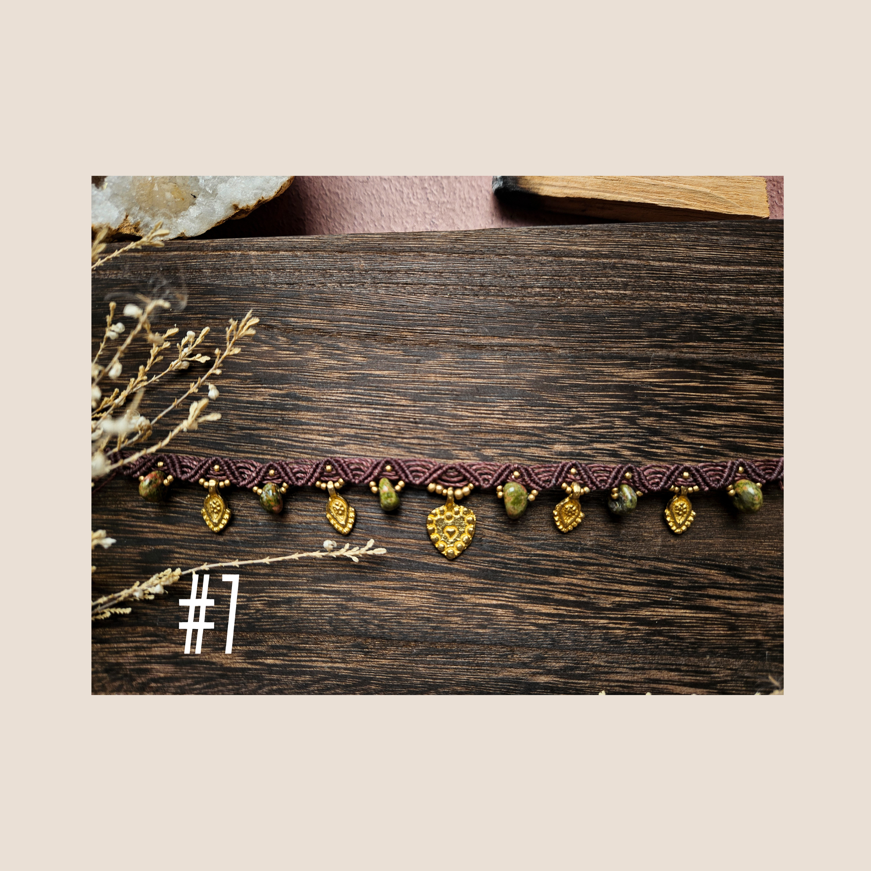Collier Talisman en Macramé & Pierres Naturelles (ras de cou)