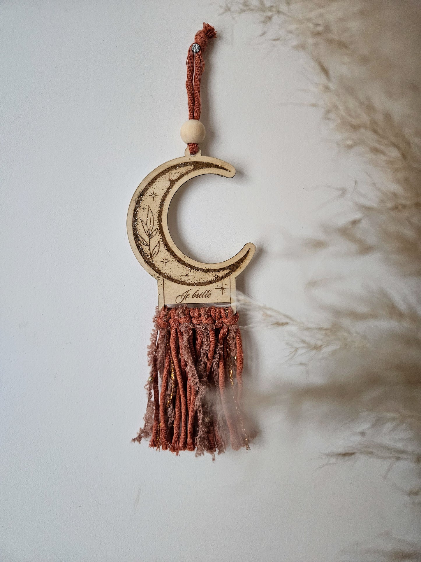 Talisman Lune en Bois & Macramé – Je brille