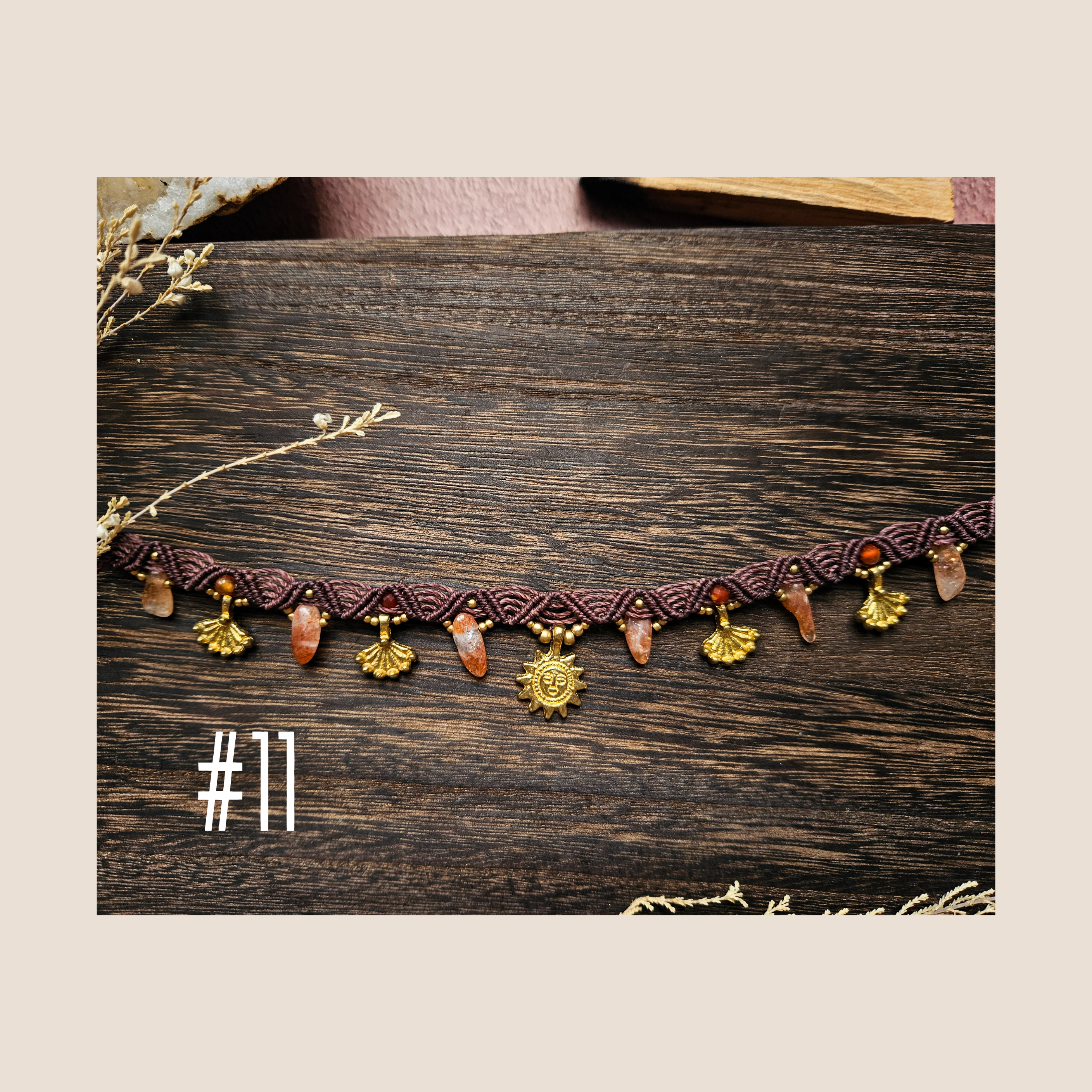 Collier Talisman en Macramé & Pierres Naturelles (ras de cou)