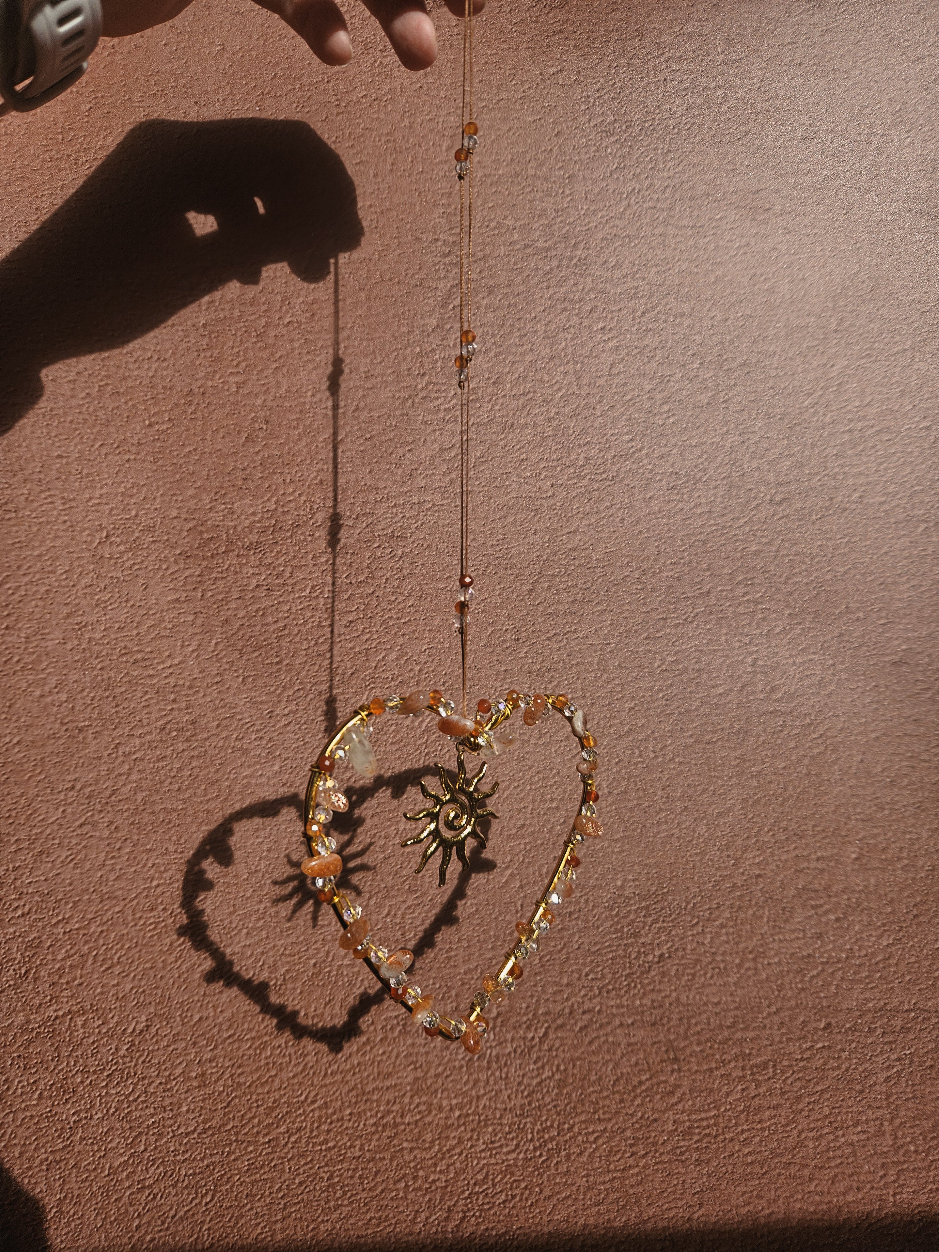 Suncatcher Cœur – Cornaline & Pierre du Soleil | Énergie, Joie et Vitalité